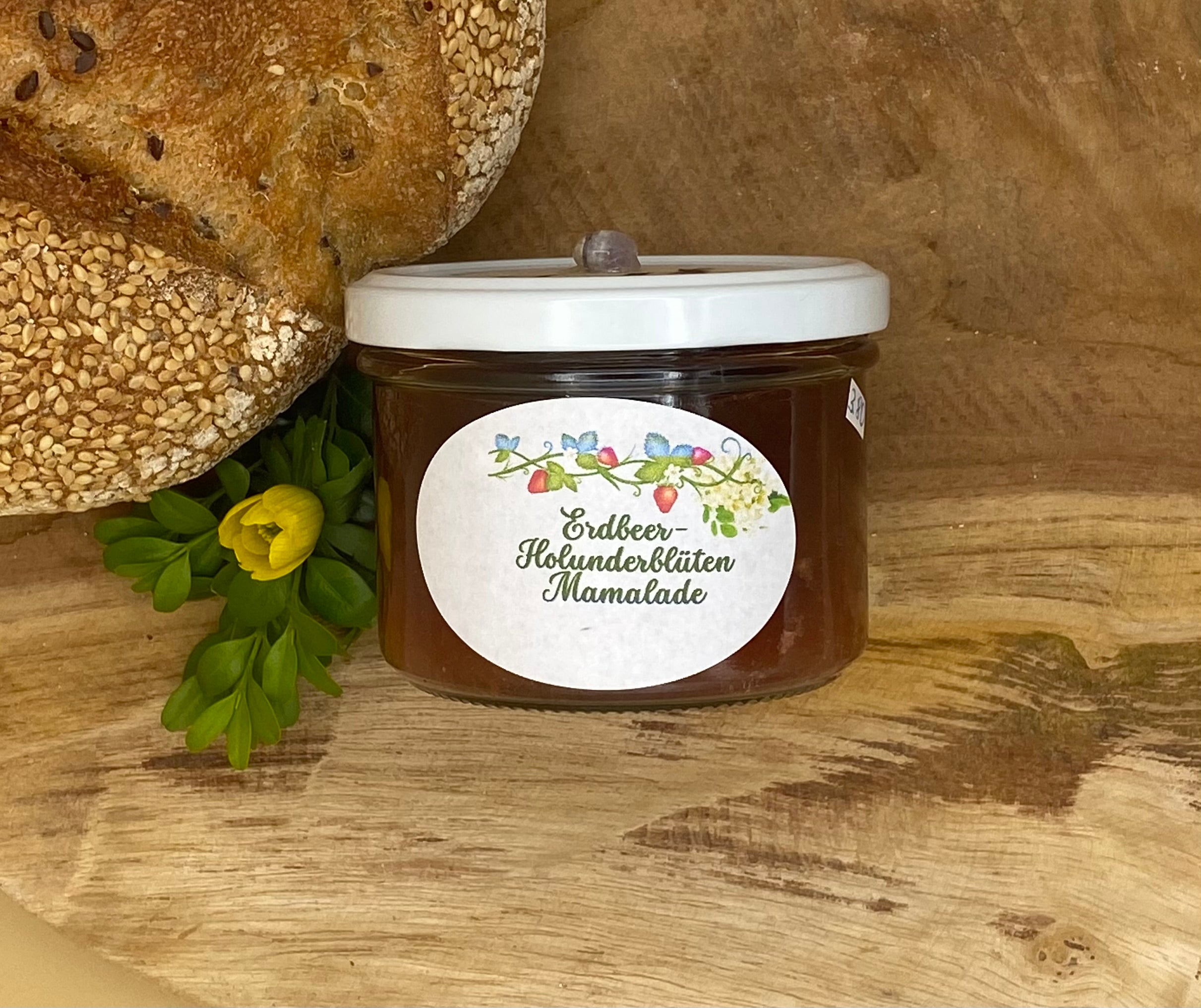 Erdbeer-Holunderblüten Mamalade (Fruchtaufstrich) – FasslHex Erdbeer-Holunderblüten Mamalade (Fruchtaufstrich) – FasslHex