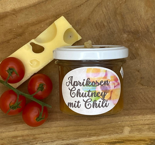 Aprikosen-Chutney mit Chili